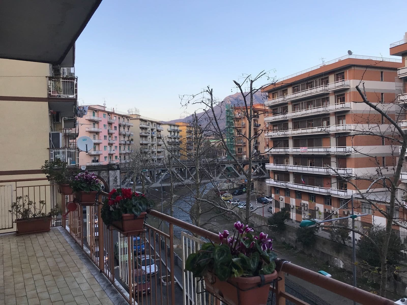 Casa Family & Friends Bed & Breakfast Salerno Bagian luar foto