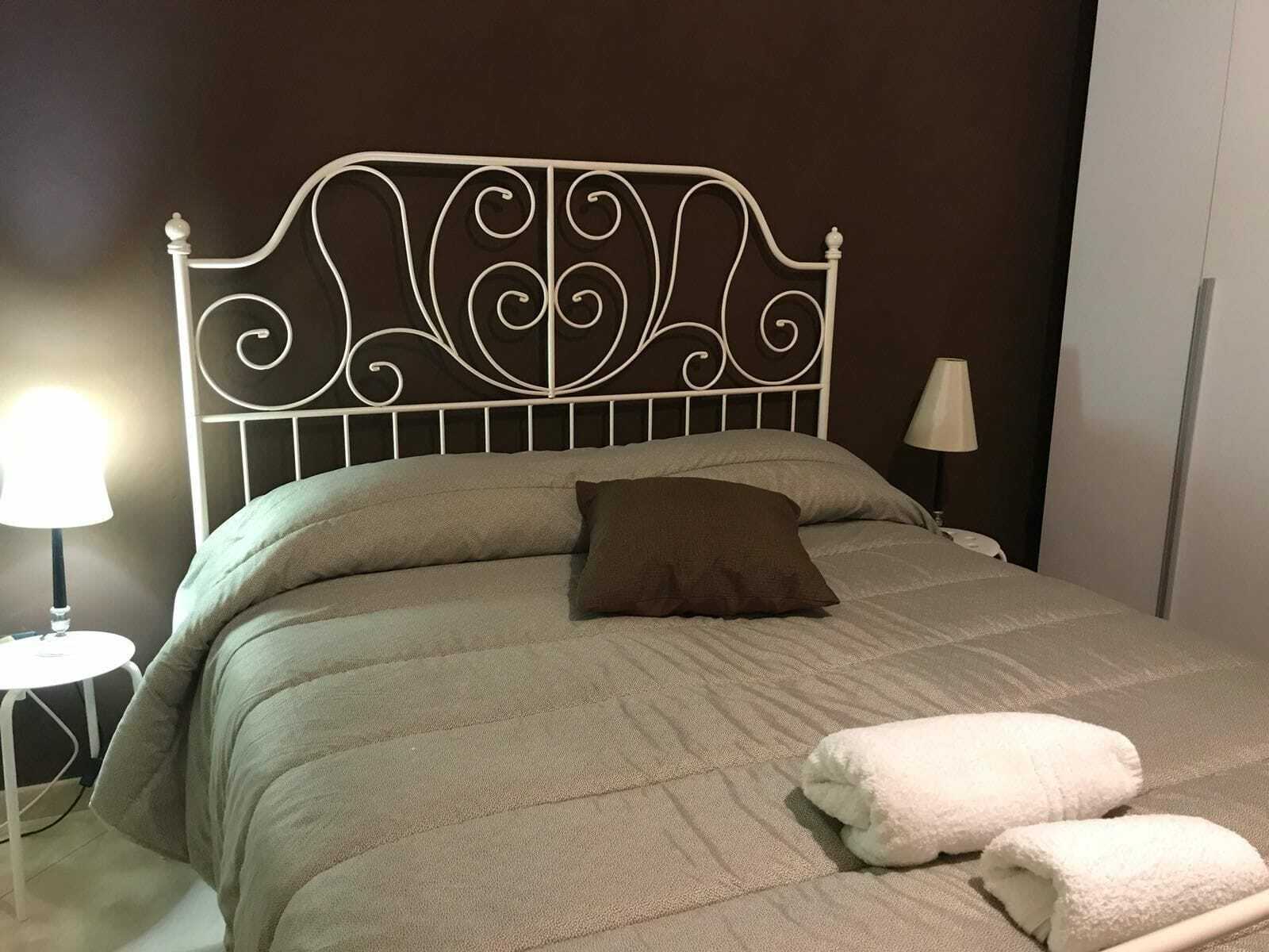 Casa Family & Friends Bed & Breakfast Salerno Bagian luar foto